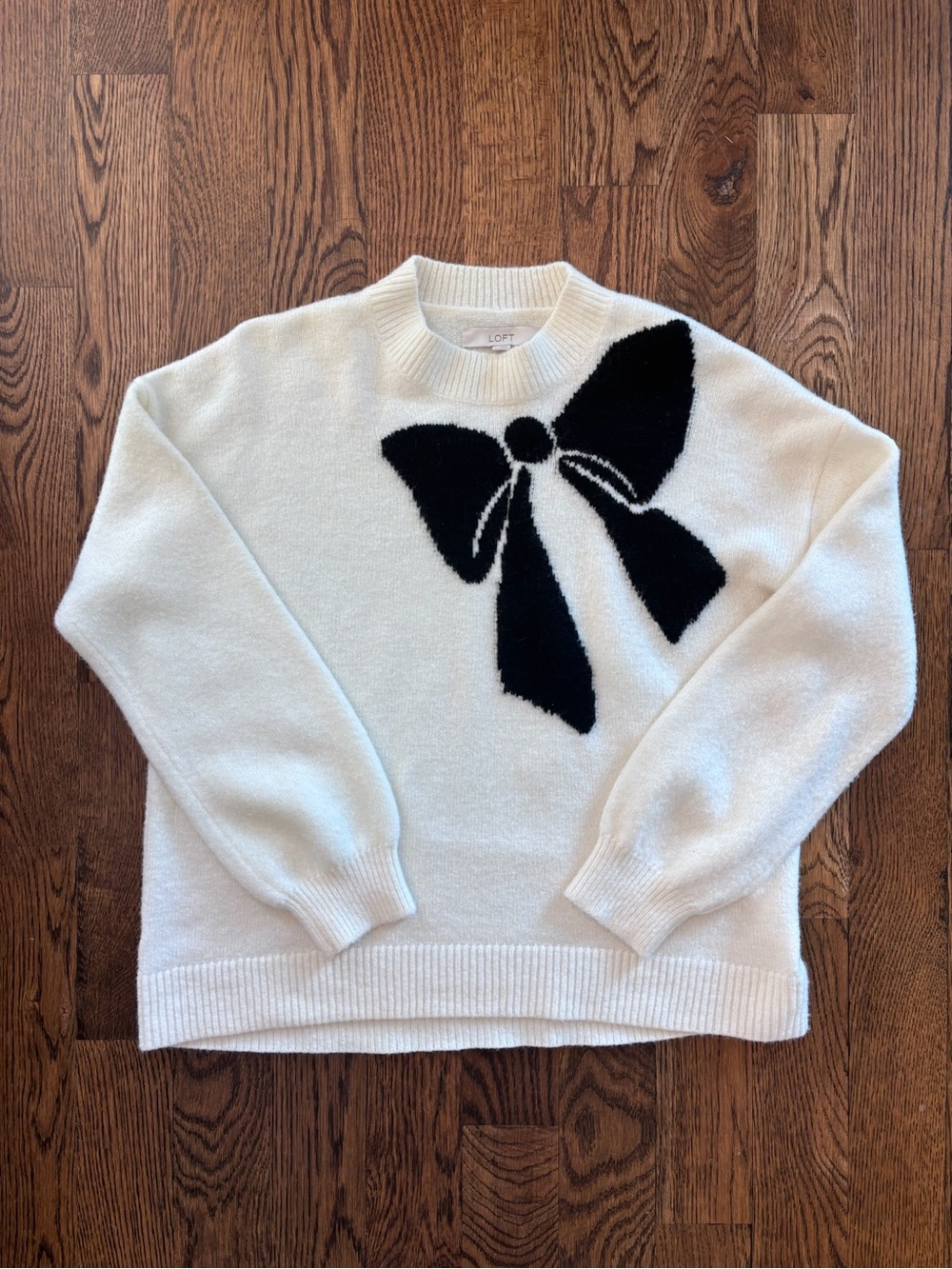 LOFT White Crewneck Sweater with Black Bow Size Large